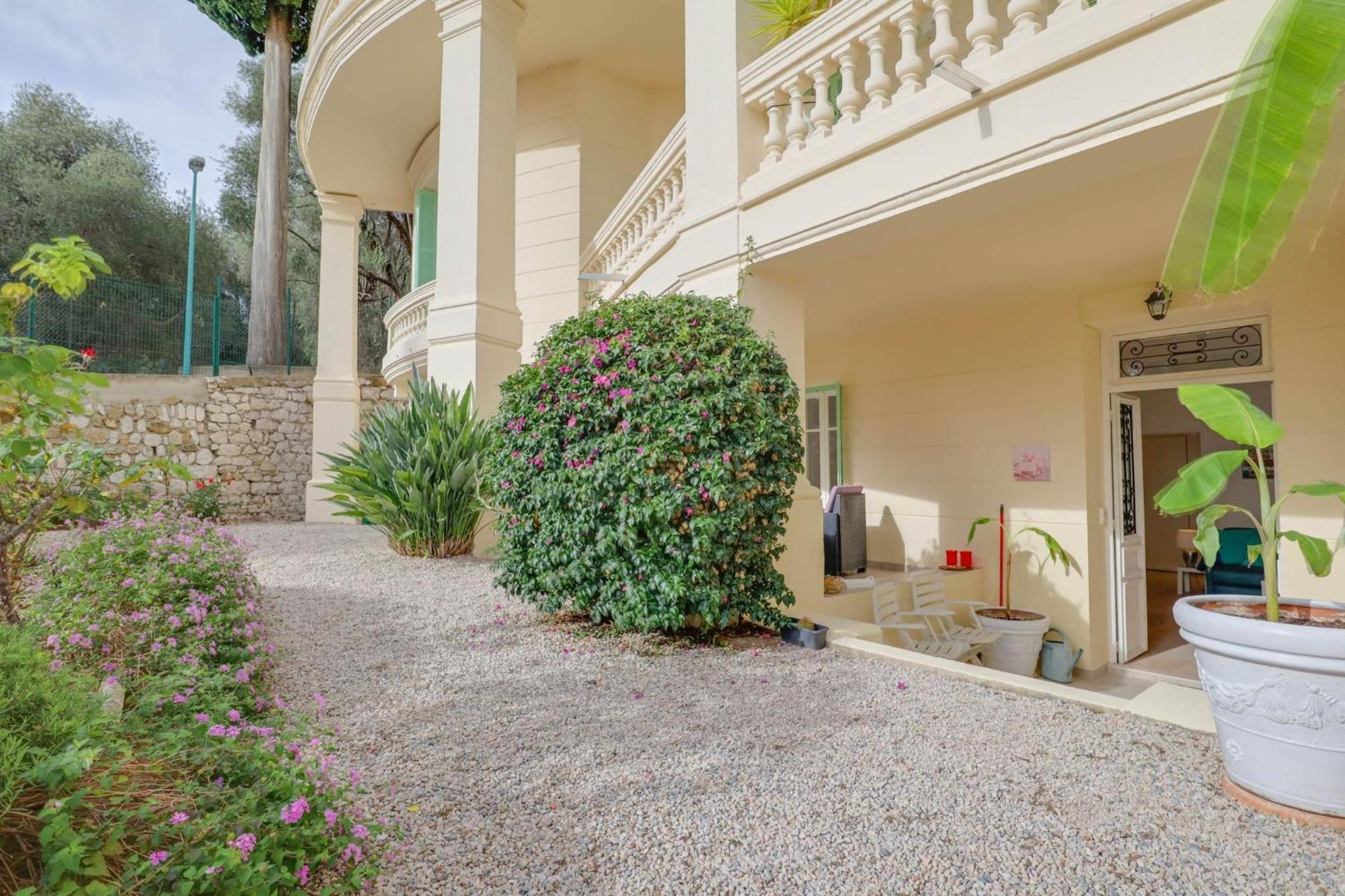 "Le Garavan Palace" Idyllique, Proche Gare Et Plage Menton Exterior foto